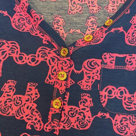 Lilly Pulitzer Elephant Print 3/4 sleeve shirt Size Small - Picture 3 of 7